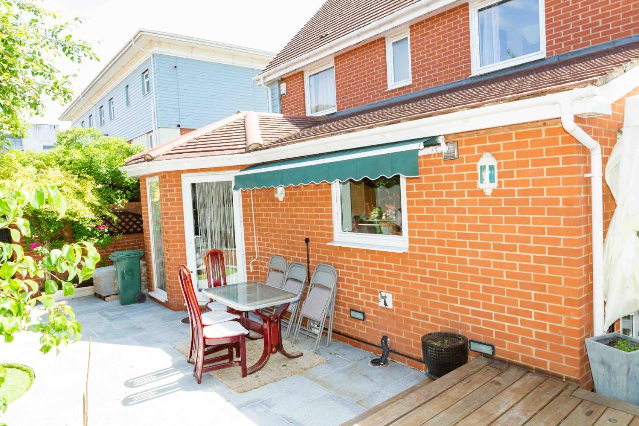 Benjamin Guest House Yiewsley Exteriér fotografie
